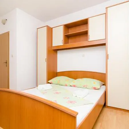 Skurla Apartment Saplunara