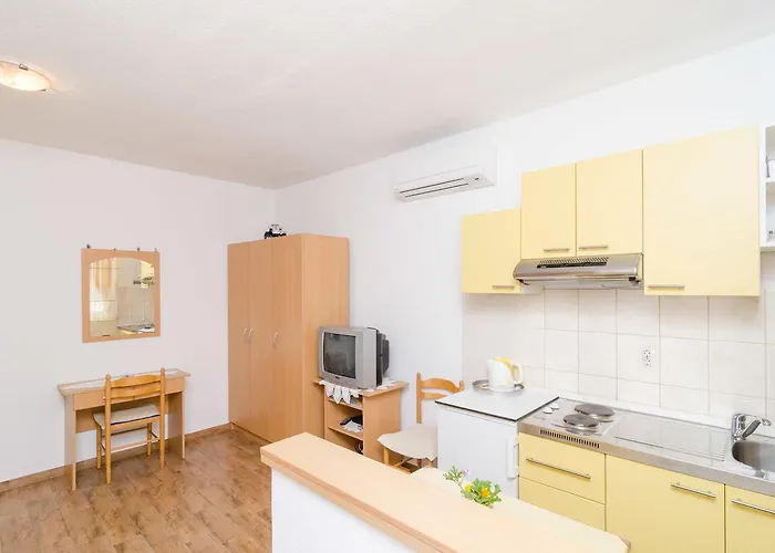 Skurla Apartman *